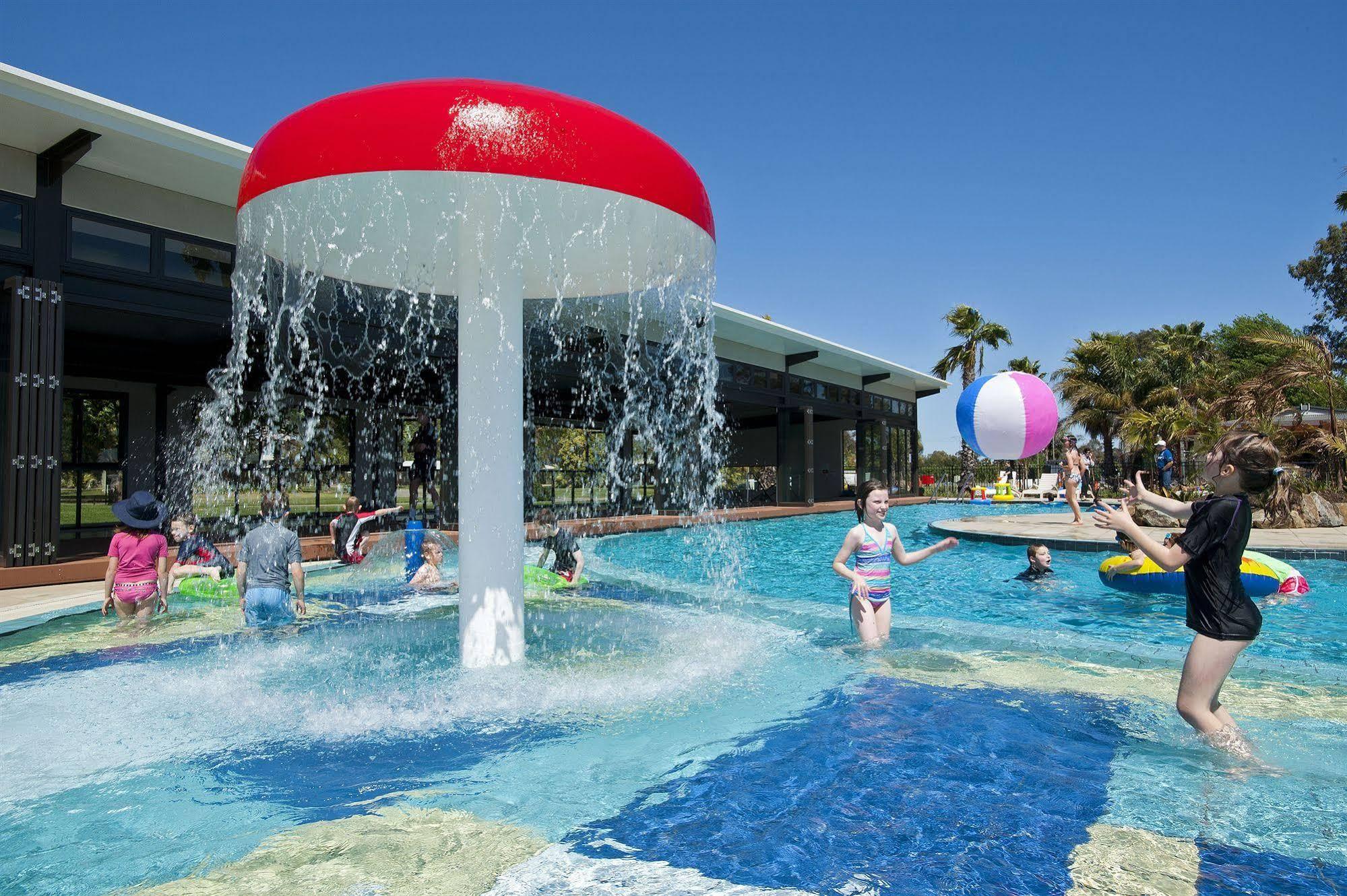 Racv Cobram Resort Exterior foto